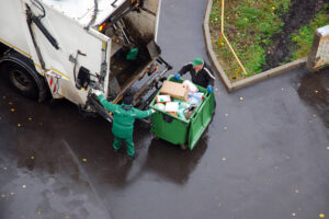 The Complete Guide to Commercial Trash Removal: 4 Reasons Why Commercial Trash Removal Is Essential