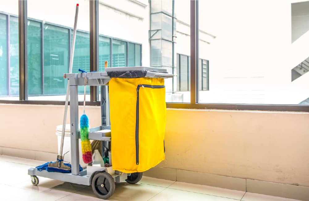 5 Benefits of Having a Day Porter in Your Facility